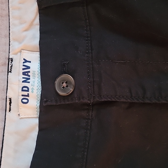 Old Navy shorts - Picture 3 of 9